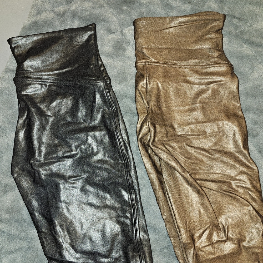 EUC - Spanx - Coated Leggings (Bundle of 2) - Picture 2 of 4